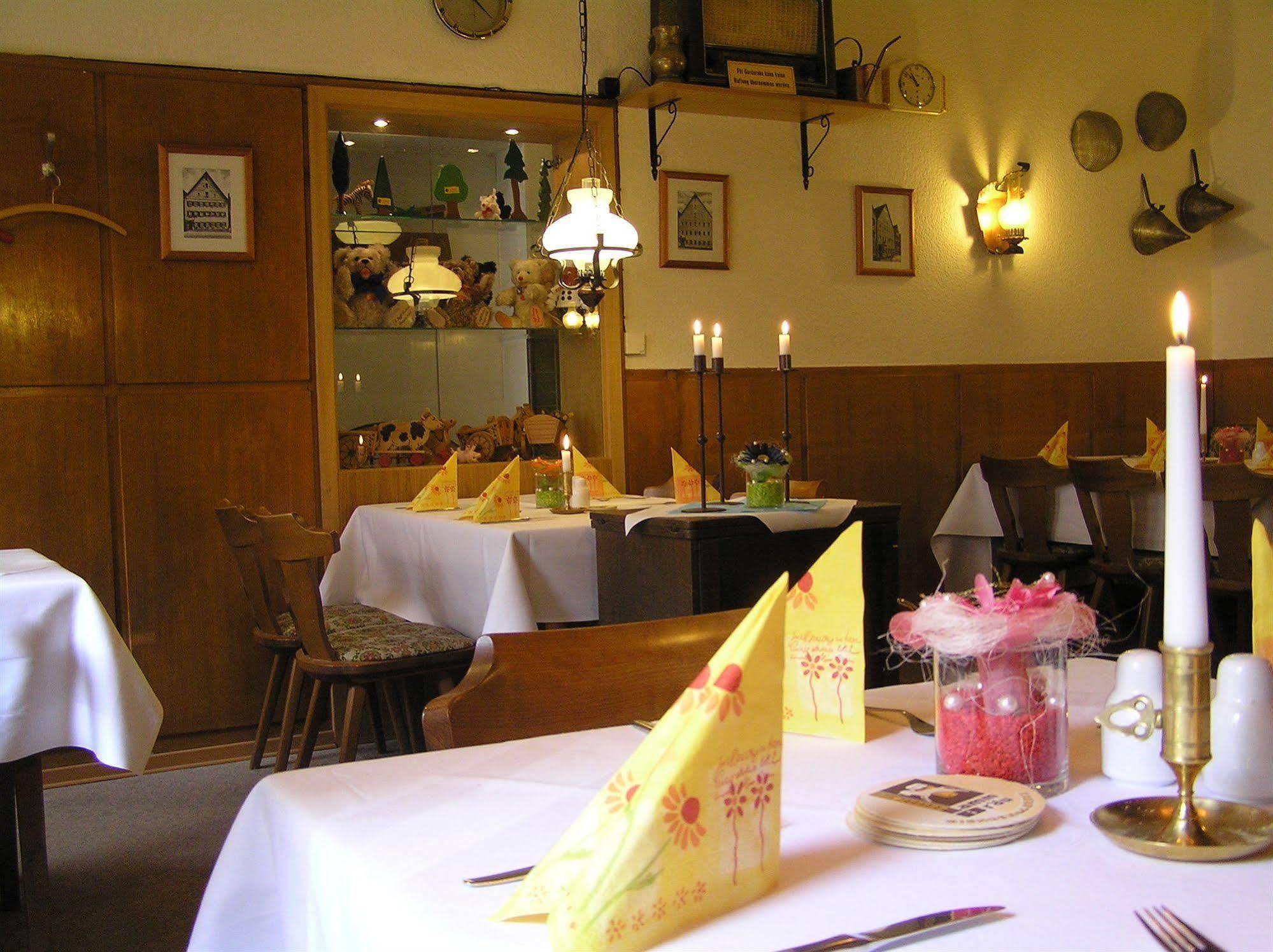 Hotel Und Restaurant Lamm Giengen an der Brenz Exteriör bild
