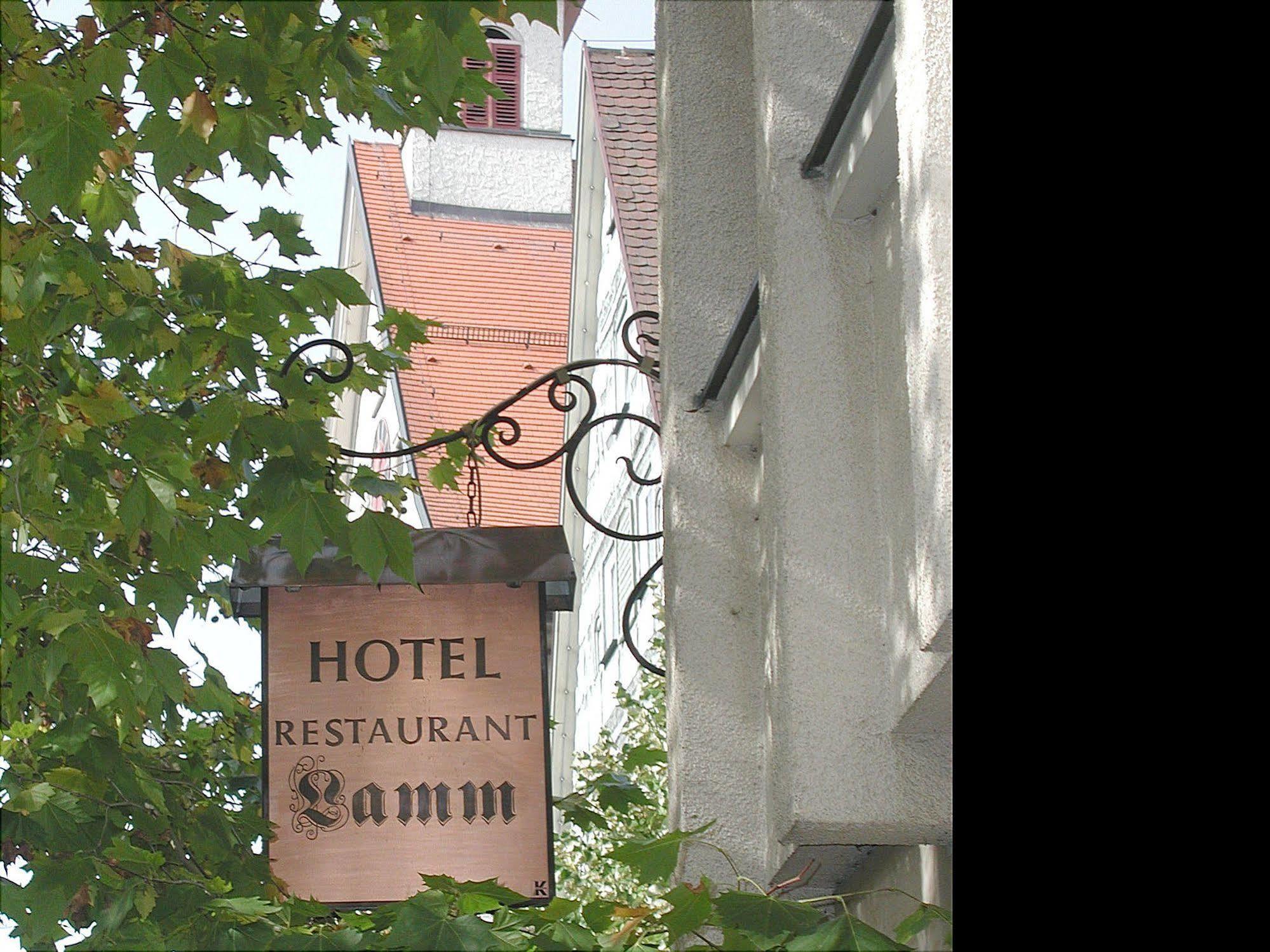 Hotel Und Restaurant Lamm Giengen an der Brenz Exteriör bild